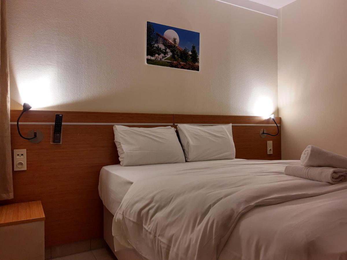 Helios Hotel Poitiers Exterior foto