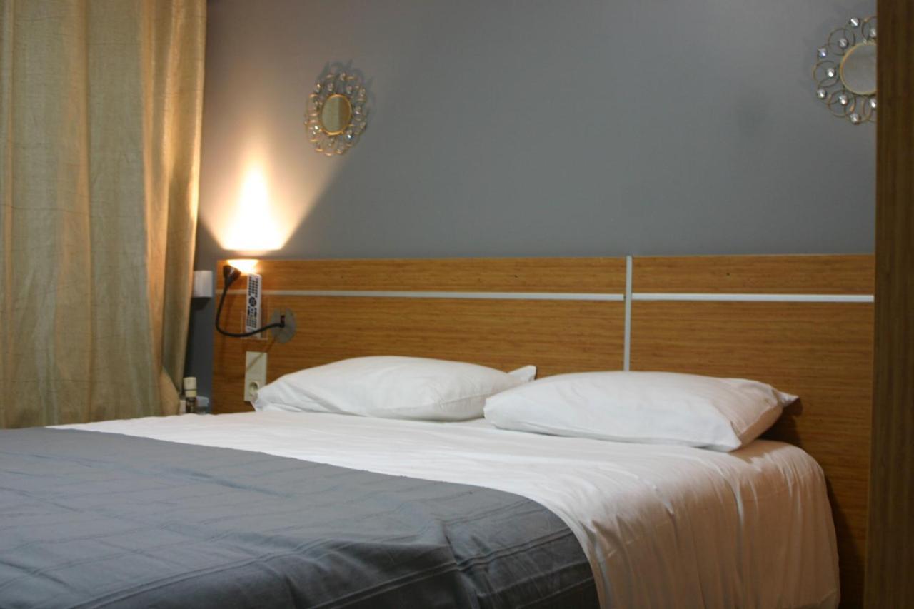 Helios Hotel Poitiers Exterior foto